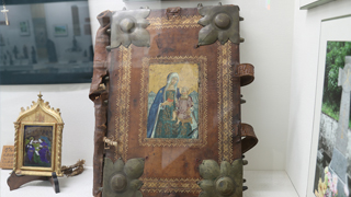 聖母子テンペラ画のバイブルケース